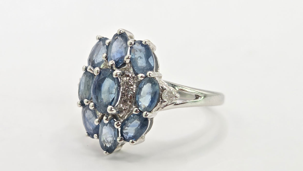 Vintage: 9ct White Gold Ceylon Sapphire & Diamond Floral Cluster Ring
