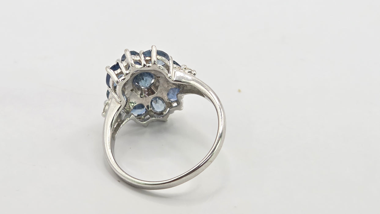 Vintage: 9ct White Gold Ceylon Sapphire & Diamond Floral Cluster Ring