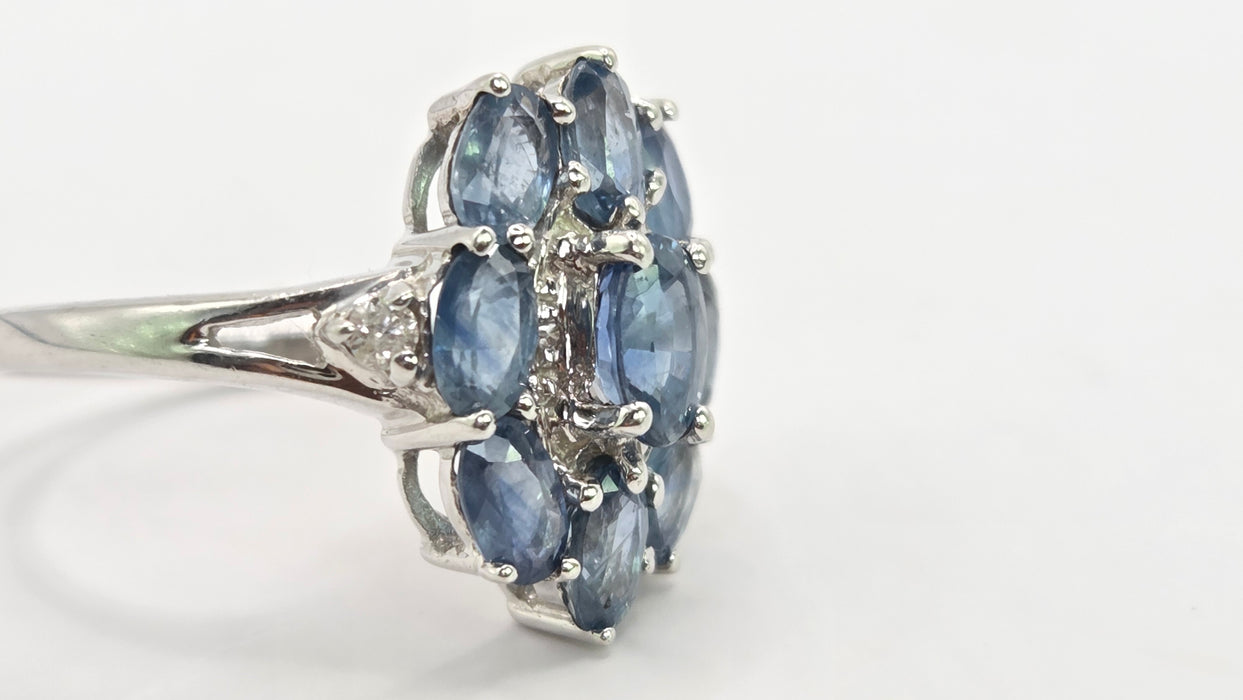 Vintage: 9ct White Gold Ceylon Sapphire & Diamond Floral Cluster Ring
