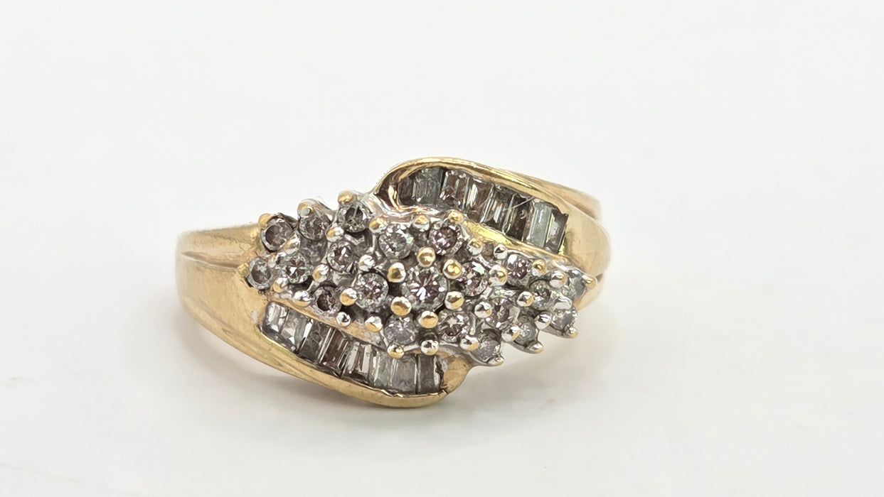 Vintage: 9ct Yellow Gold Diamond Cascade Cluster Ring