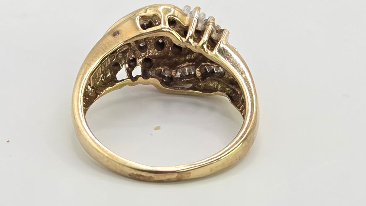 Vintage: 9ct Yellow Gold Diamond Cascade Cluster Ring