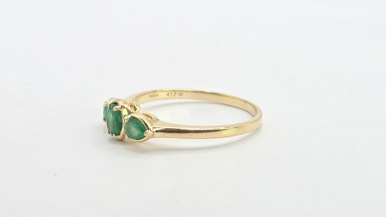 Vintage: 9ct Yellow Gold Emerald Trilogy Ring