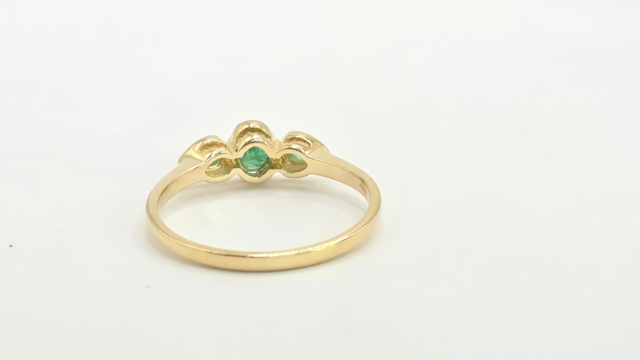 Vintage: 9ct Yellow Gold Emerald Trilogy Ring