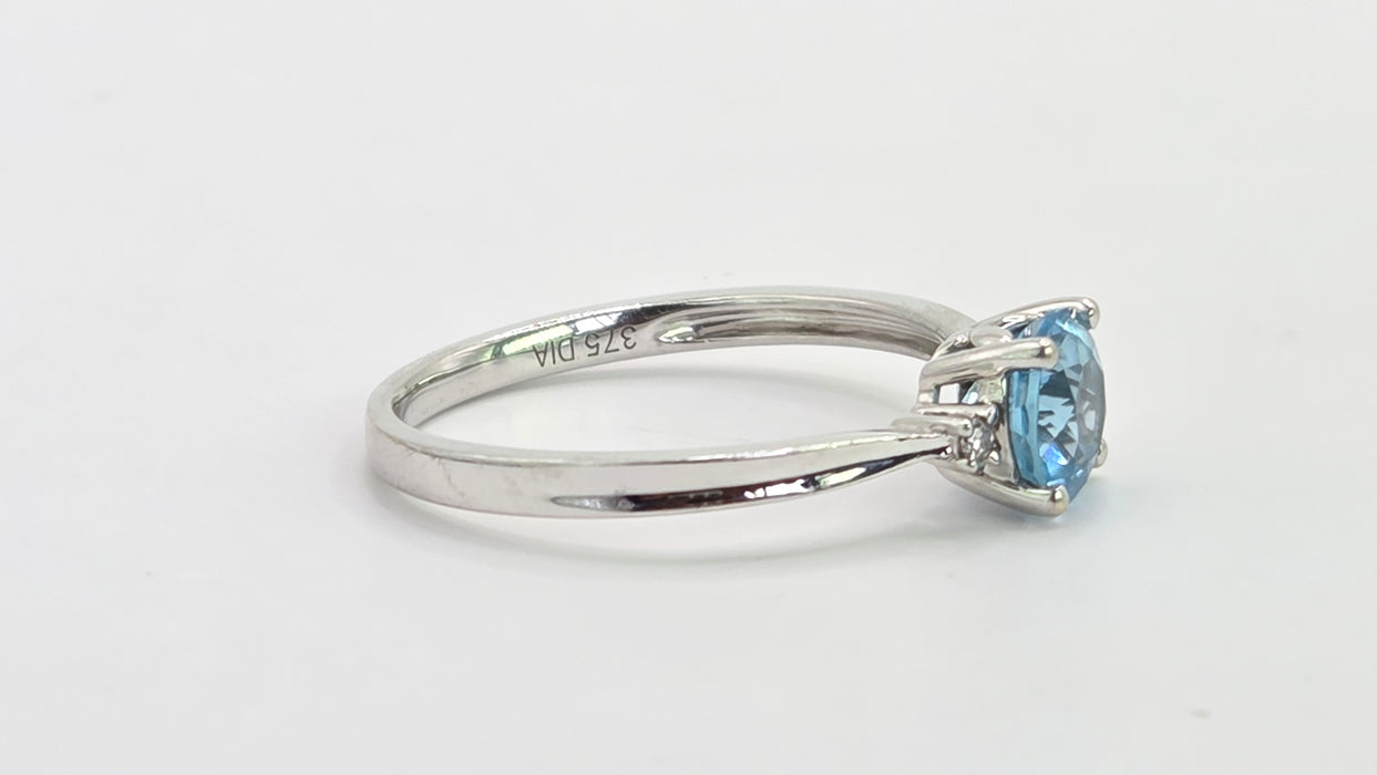 Vintage: 9ct White Gold Swiss Blue Topaz & Diamond Ring