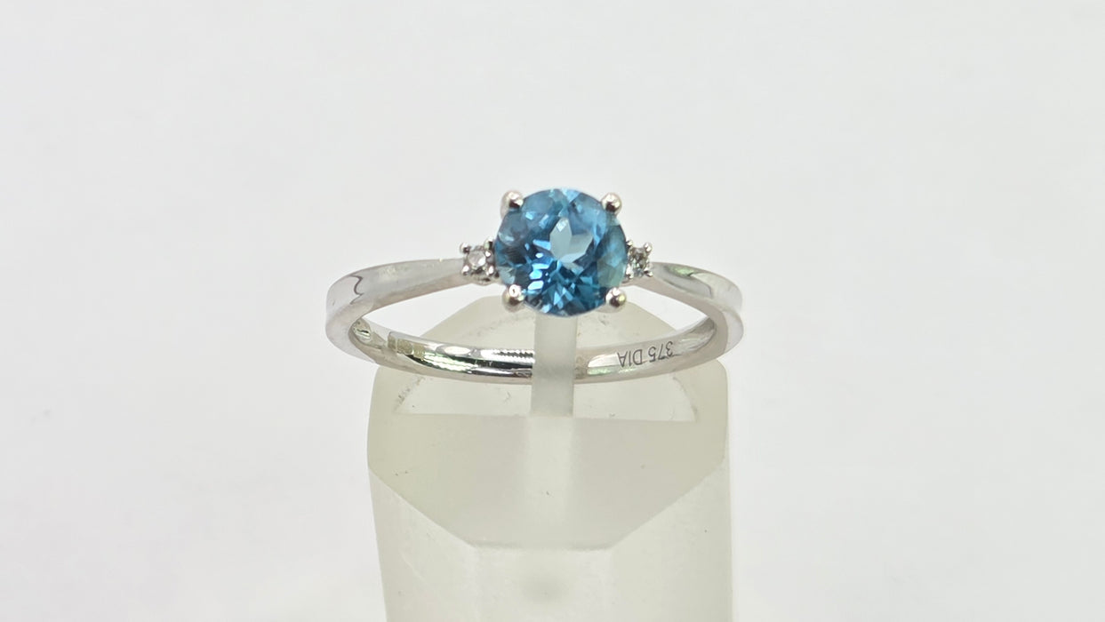 Vintage: 9ct White Gold Swiss Blue Topaz & Diamond Ring
