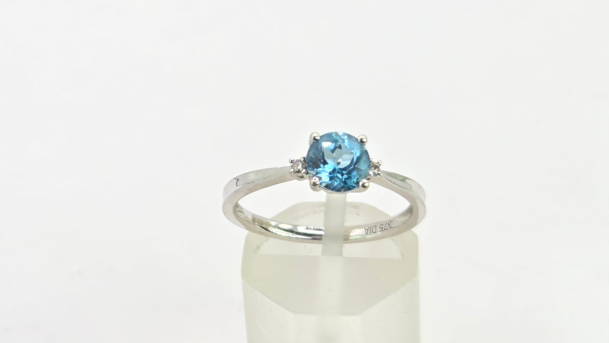 Vintage: 9ct White Gold Swiss Blue Topaz & Diamond Ring