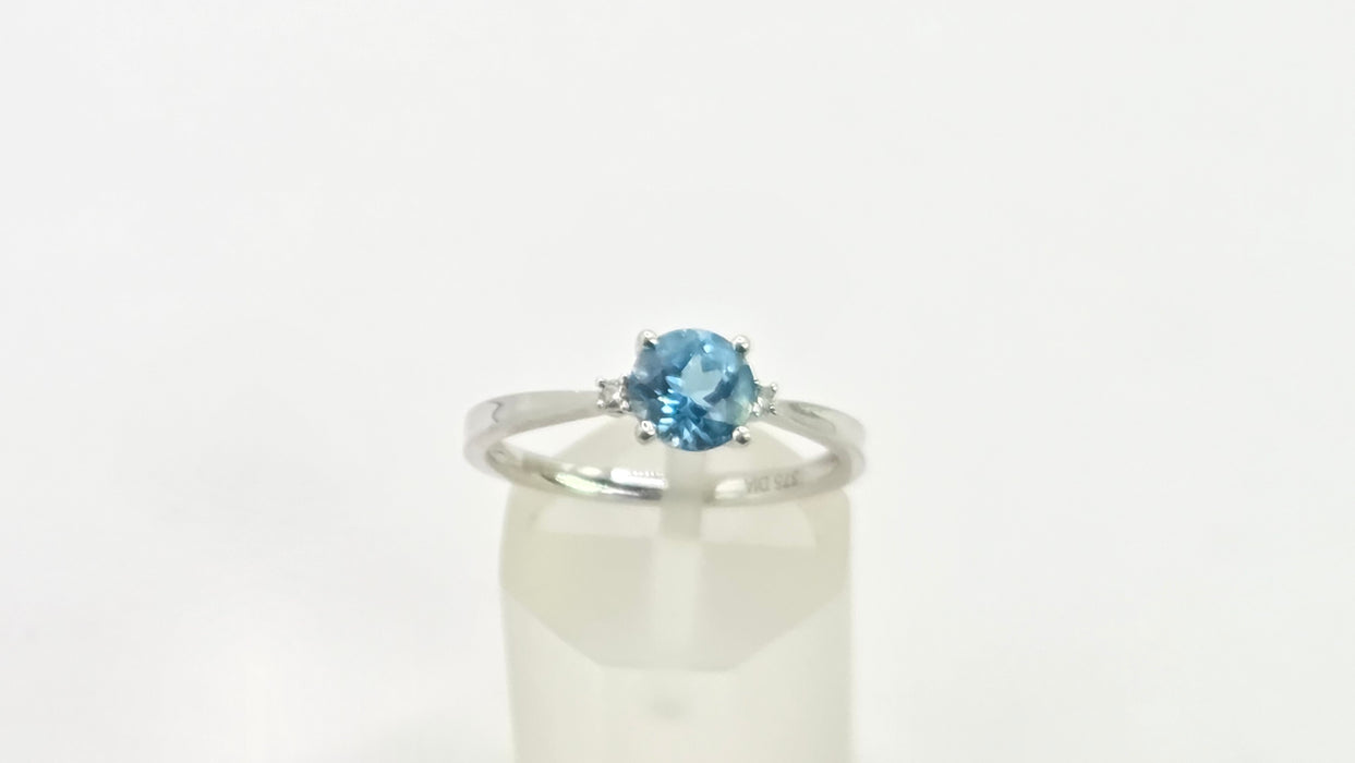 Vintage: 9ct White Gold Swiss Blue Topaz & Diamond Ring