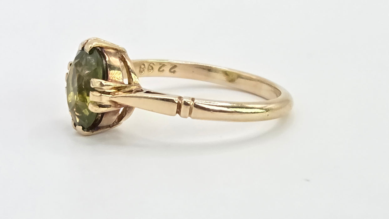 Antique: 9ct Yellow Gold Peridot Solitaire Ring