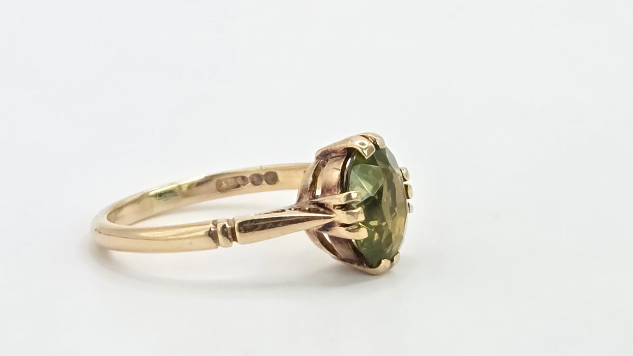 Antique: 9ct Yellow Gold Peridot Solitaire Ring
