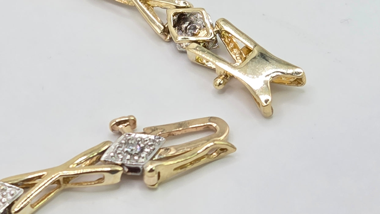 Vintage: 9ct Yellow Gold Diamond XO Link Bracelet