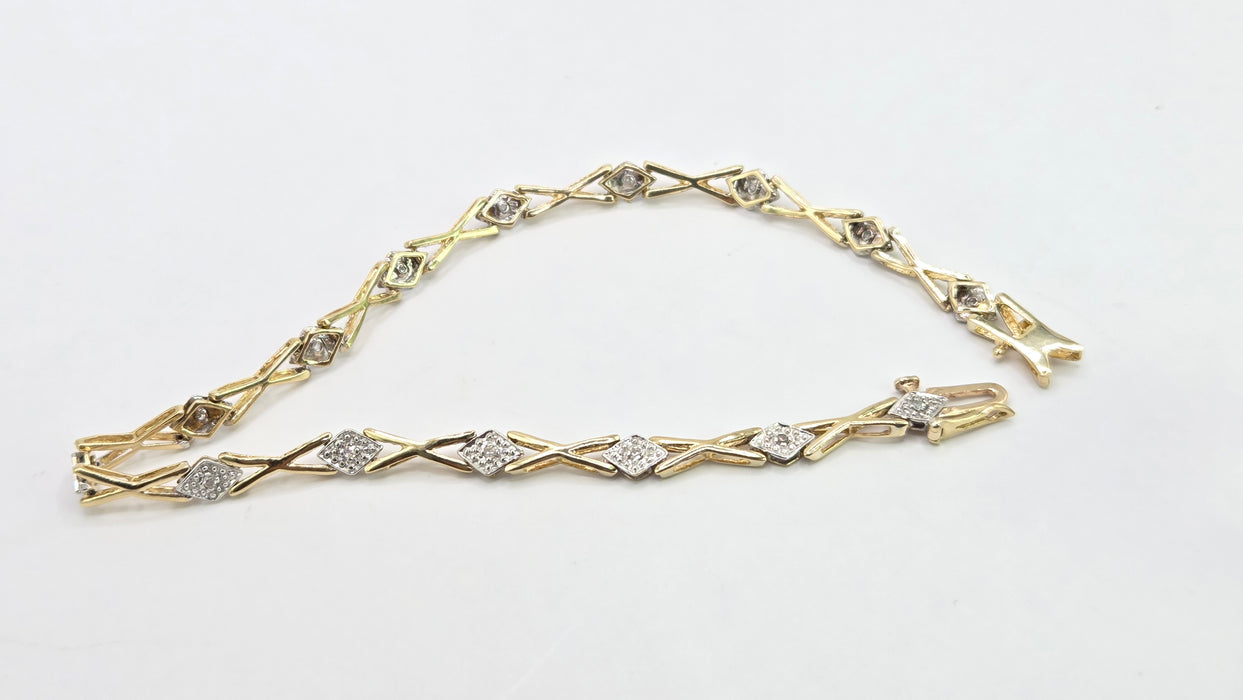 Vintage: 9ct Yellow Gold Diamond XO Link Bracelet