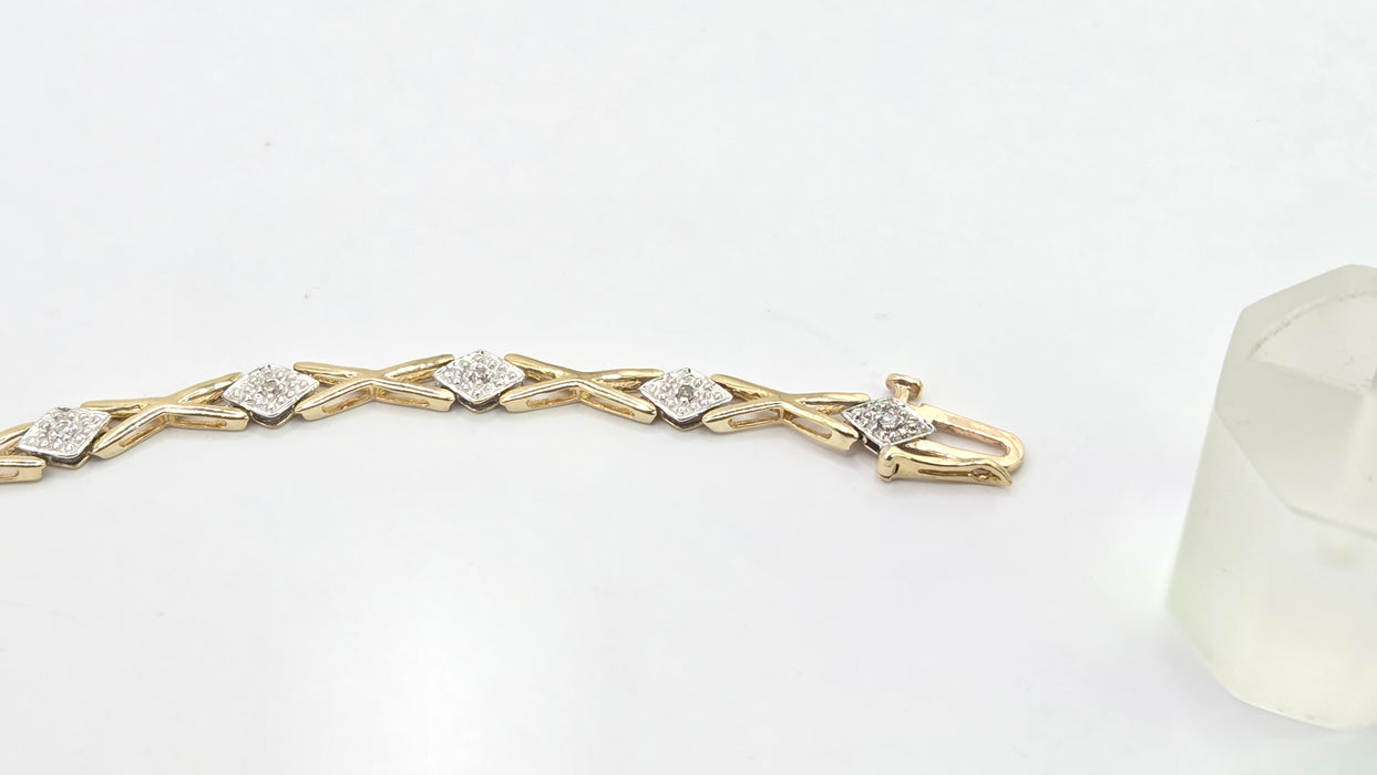 Vintage: 9ct Yellow Gold Diamond XO Link Bracelet