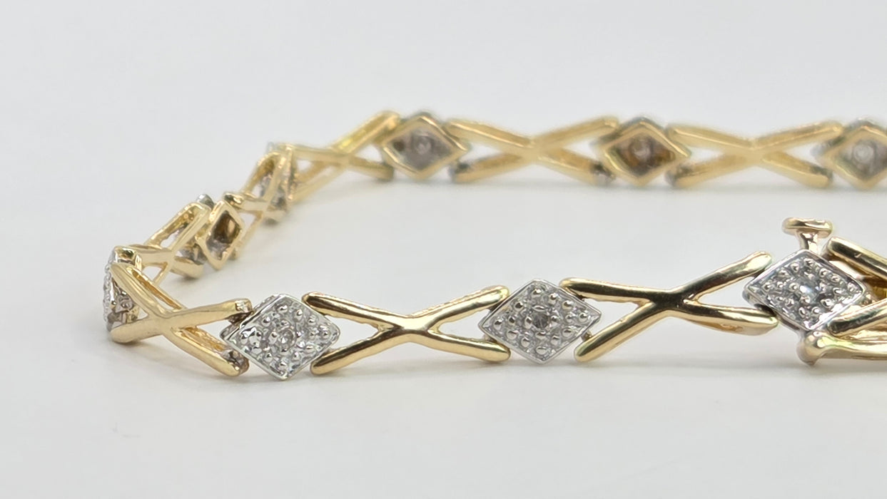 Vintage: 9ct Yellow Gold Diamond XO Link Bracelet
