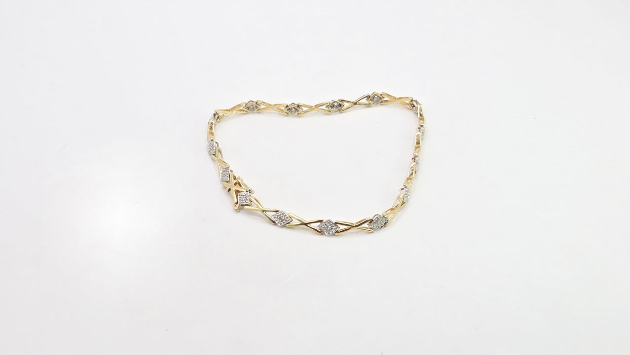 Vintage: 9ct Yellow Gold Diamond XO Link Bracelet