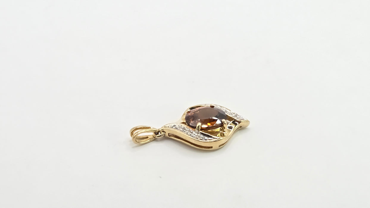 Vintage: 9ct Yellow Gold Golden Cognac Topaz & Diamond Pendant