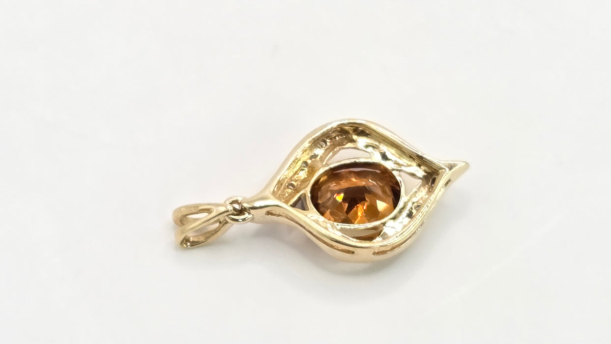 Vintage: 9ct Yellow Gold Golden Cognac Topaz & Diamond Pendant