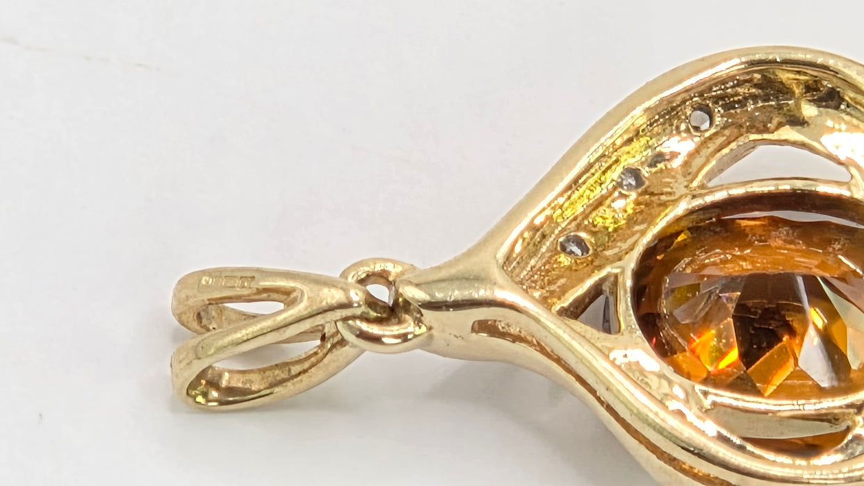 Vintage: 9ct Yellow Gold Golden Cognac Topaz & Diamond Pendant