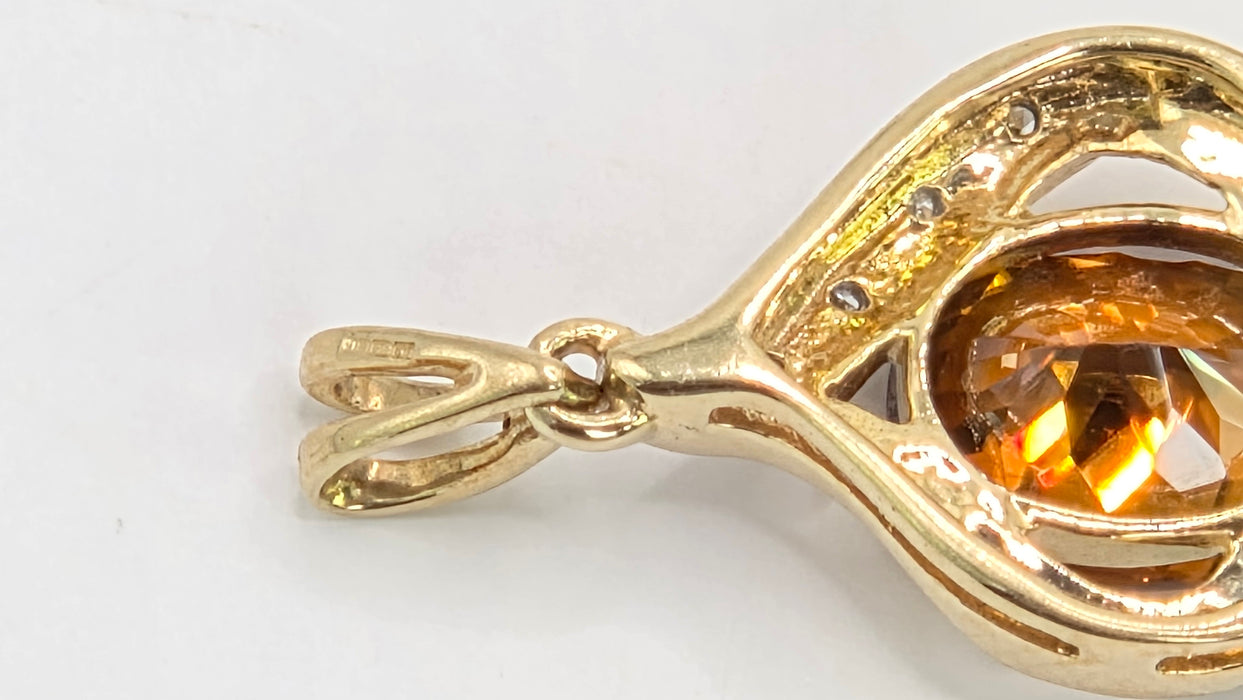 Vintage: 9ct Yellow Gold Golden Cognac Topaz & Diamond Pendant