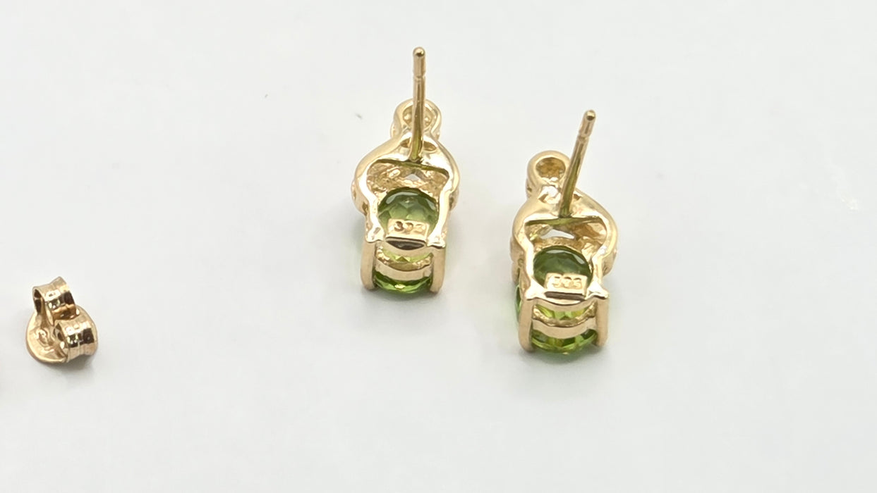 Vintage: 9ct Yellow Gold Peridot & Diamond Stud Earrings