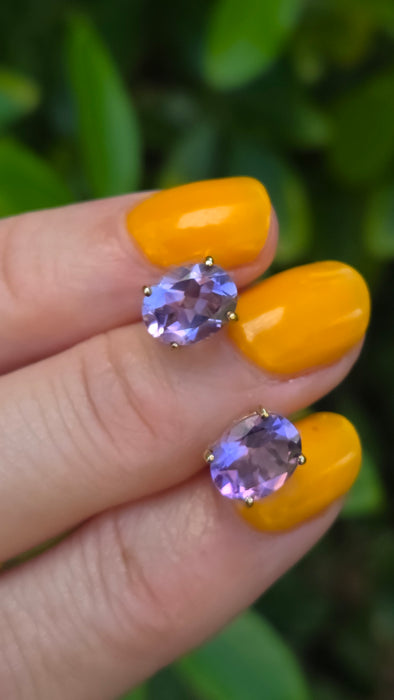 Vintage: 9ct Gold Oval Amethyst Stud Earrings