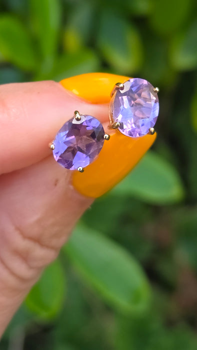 Vintage: 9ct Gold Oval Amethyst Stud Earrings