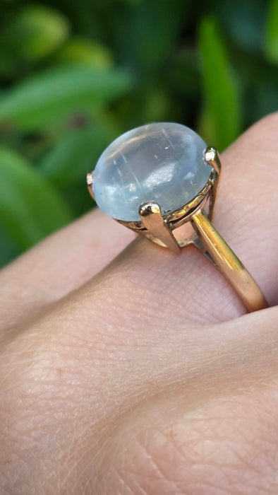 Vintage: 9ct Gold Large Cabochon Cut Moonstone Ring
