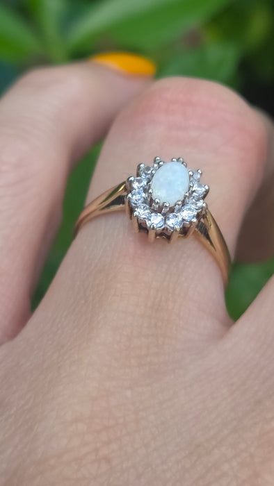 Vintage: 9ct Yellow Gold Opal & Simulated Diamond Ring