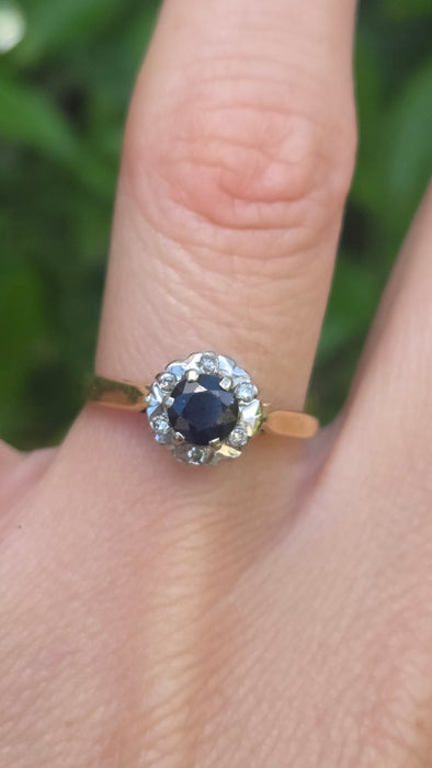 3561 Vintage 18ct Gold Sapphire and Diamonds - from 1976
