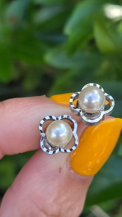 Vintage: 14ct White Gold Cultured Pearl Stud Earrings