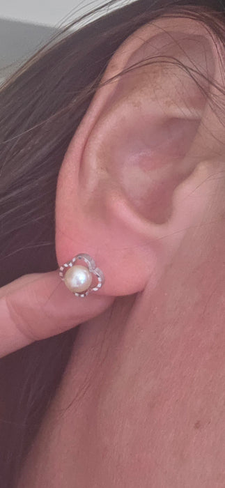 Vintage: 14ct White Gold Cultured Pearl Stud Earrings