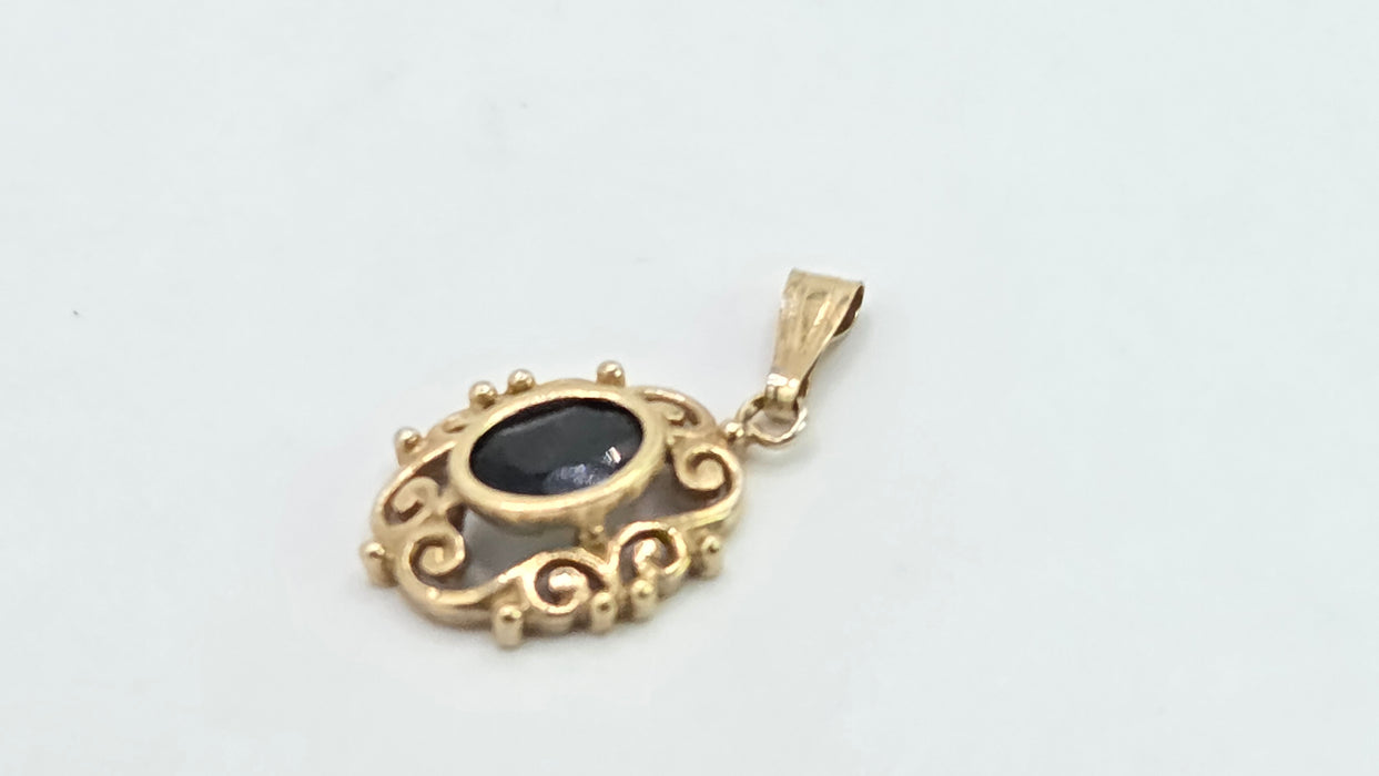 Vintage: 9ct Yellow Gold Sapphire Scrollwork Pendant