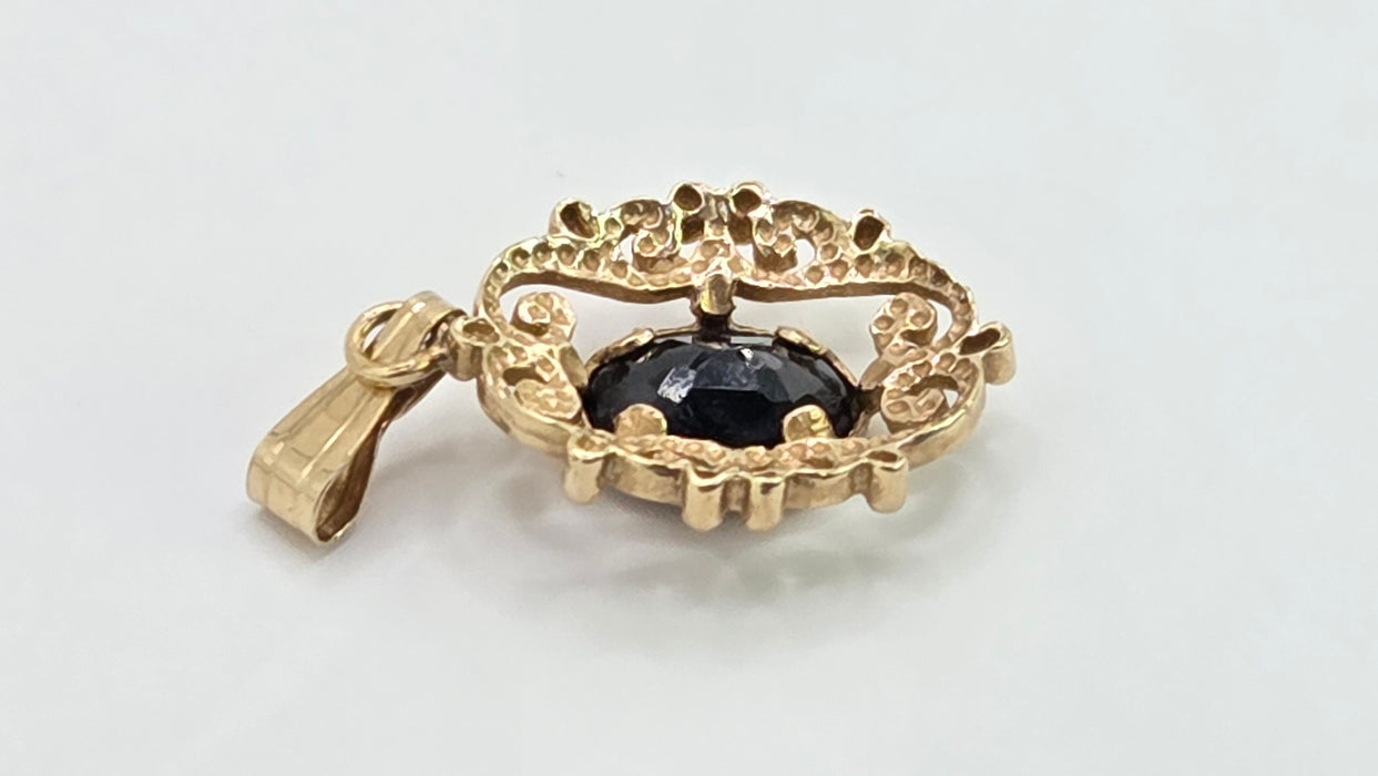 Vintage: 9ct Yellow Gold Sapphire Scrollwork Pendant