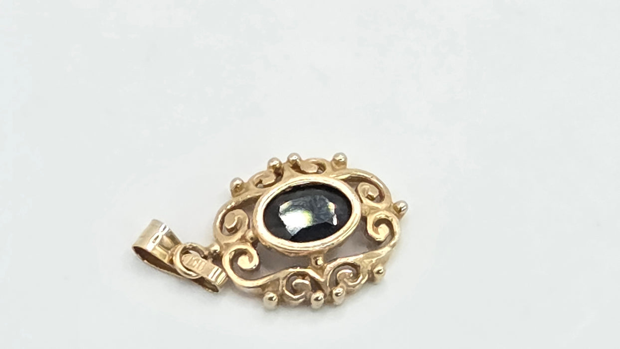 Vintage: 9ct Yellow Gold Sapphire Scrollwork Pendant