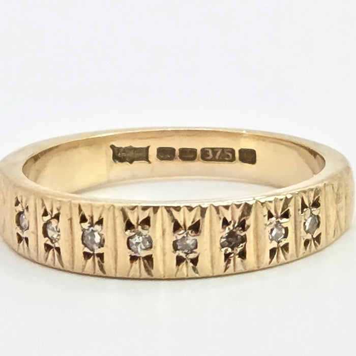 Vintage: 9ct Yellow Gold 8-Diamond Stacker Ring — From 1977