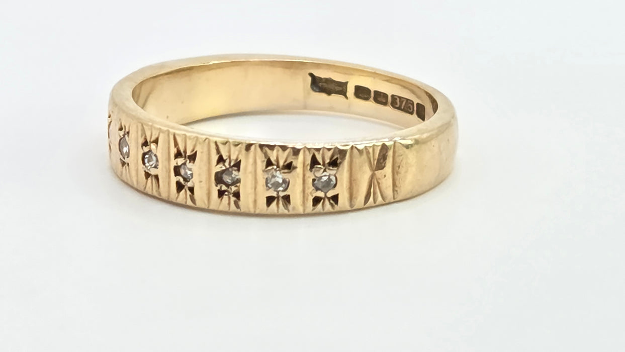 Vintage: 9ct Yellow Gold 8-Diamond Stacker Ring — From 1977