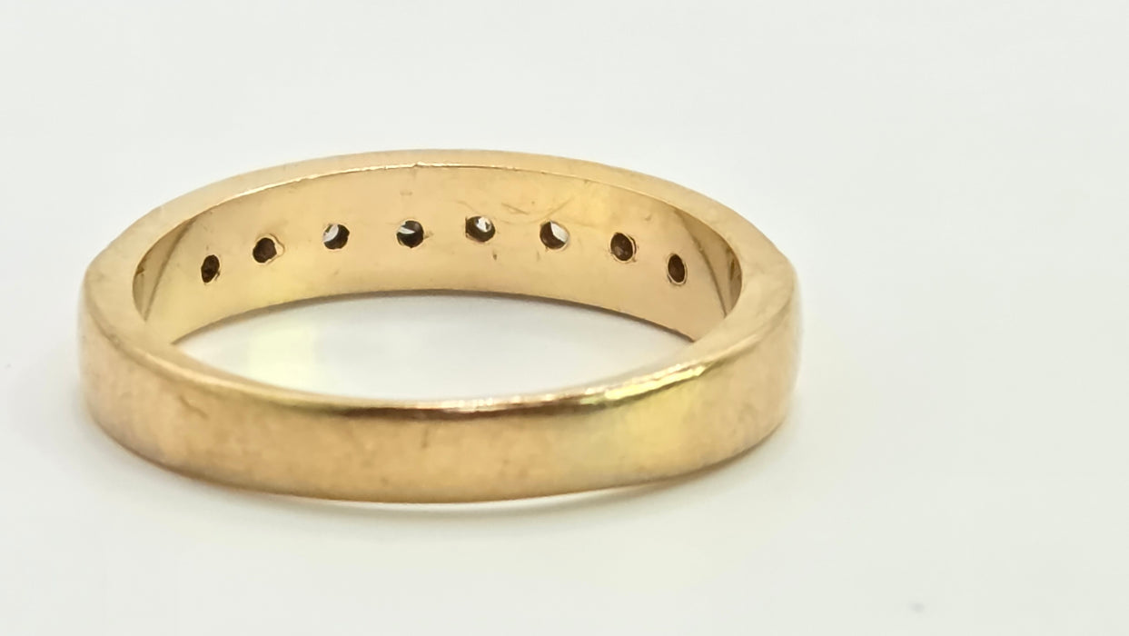 Vintage: 9ct Yellow Gold 8-Diamond Stacker Ring — From 1977