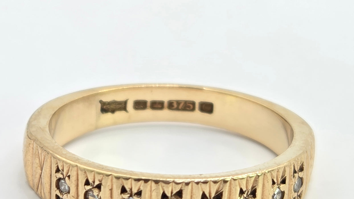 Vintage: 9ct Yellow Gold 8-Diamond Stacker Ring — From 1977