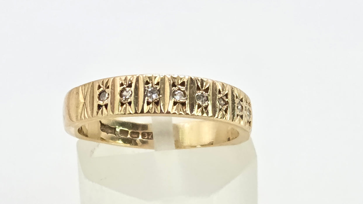 Vintage: 9ct Yellow Gold 8-Diamond Stacker Ring — From 1977