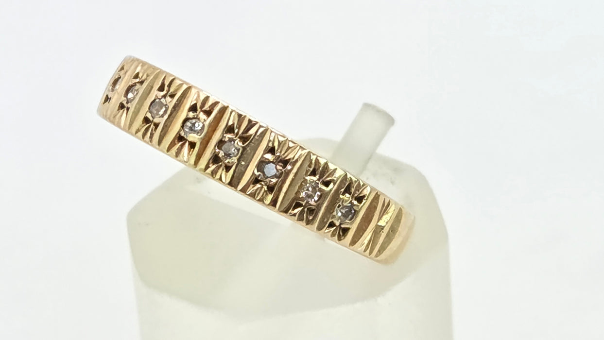 Vintage: 9ct Yellow Gold 8-Diamond Stacker Ring — From 1977