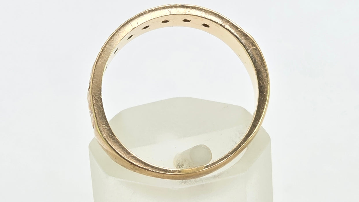 Vintage: 9ct Yellow Gold 8-Diamond Stacker Ring — From 1977