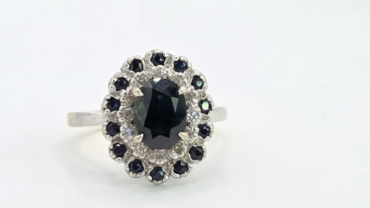 Vintage: 18ct Yellow Gold Sapphire & Diamond Oval Dress Ring — From 1977