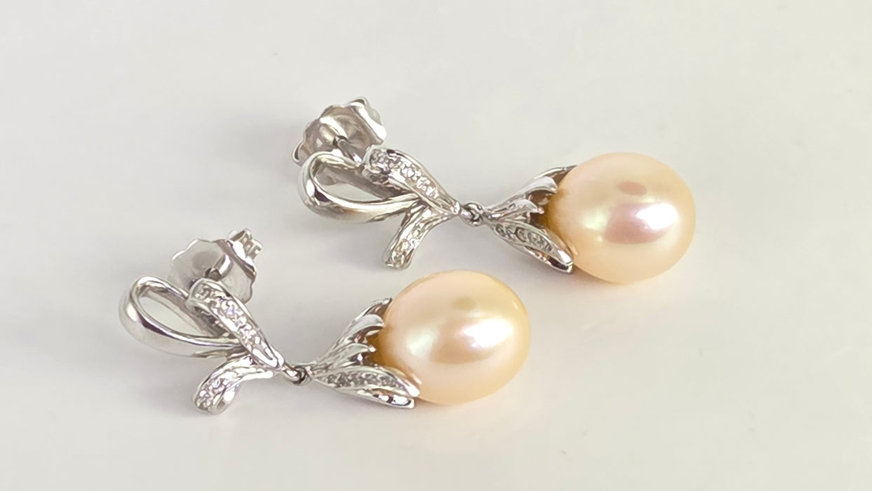 Vintage: 18ct White Gold Pink Freshwater Pearl & Diamond Drop Earrings