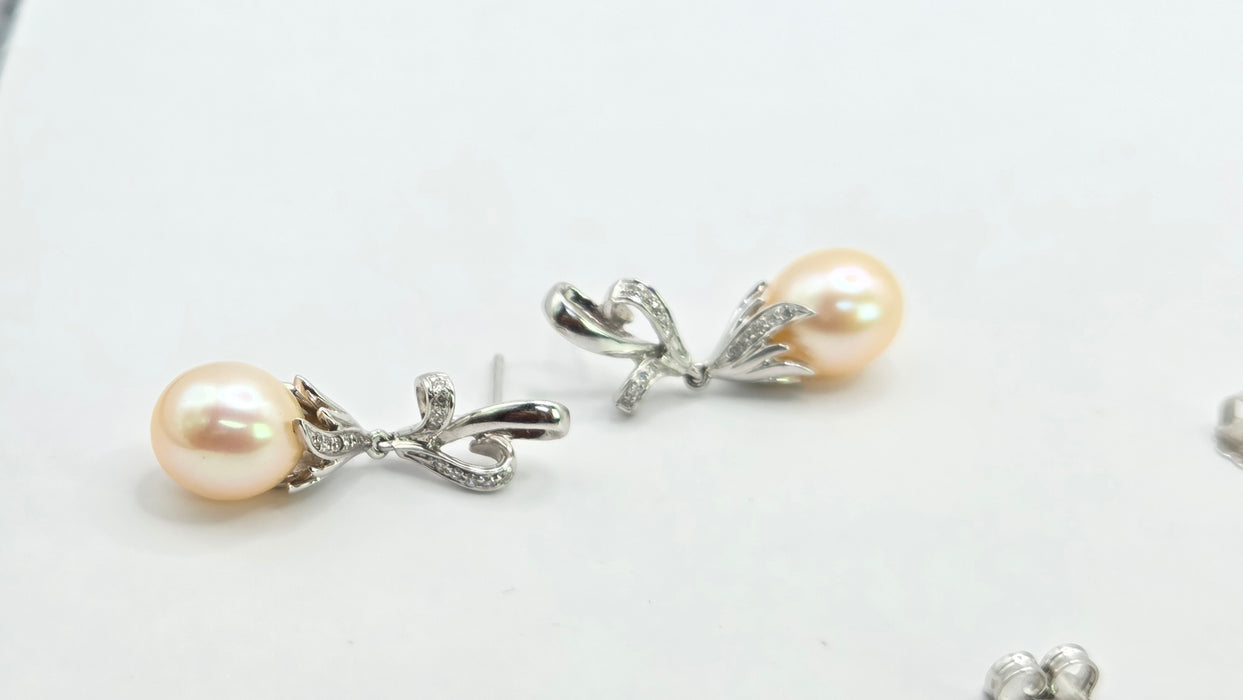 Vintage: 18ct White Gold Pink Freshwater Pearl & Diamond Drop Earrings