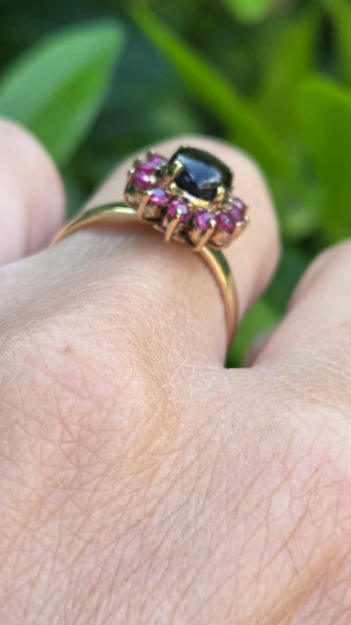 Vintage: Exquisite 14ct Gold Sapphire & 12 Ruby Flowerhead Ring