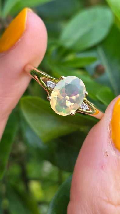 Vintage: 9ct Yellow Gold Opal & Diamond Split Shank Ring