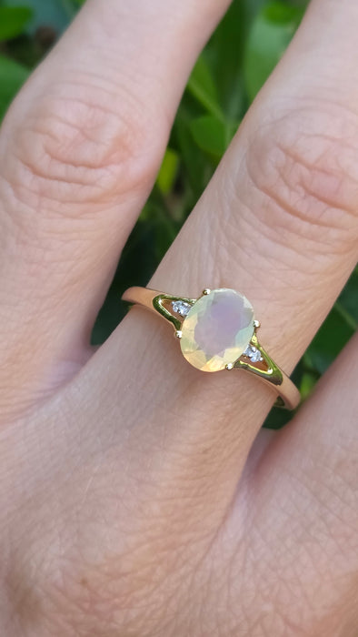 Vintage: 9ct Yellow Gold Opal & Diamond Split Shank Ring