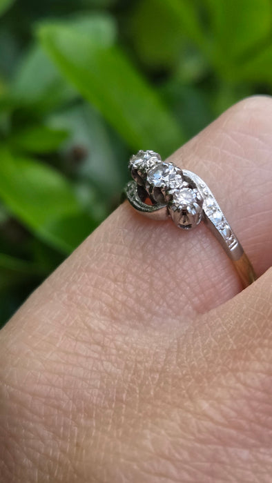 Vintage: 18ct Yellow Gold & Platinum Three Stone Diamond Cross-Over Ring — 0.20ct