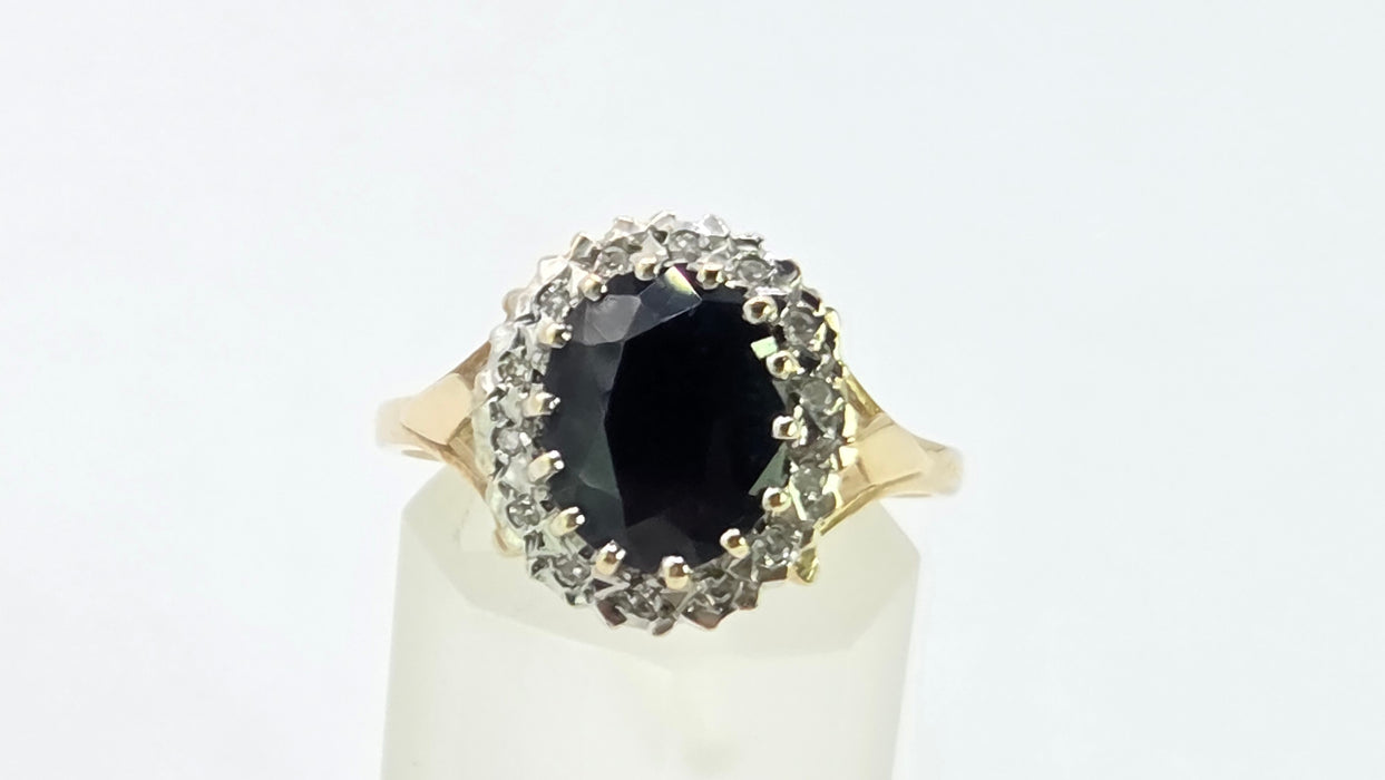 Vintage: 9ct Yellow Gold Sapphire & Diamond Oval Cluster Ring — From 1987