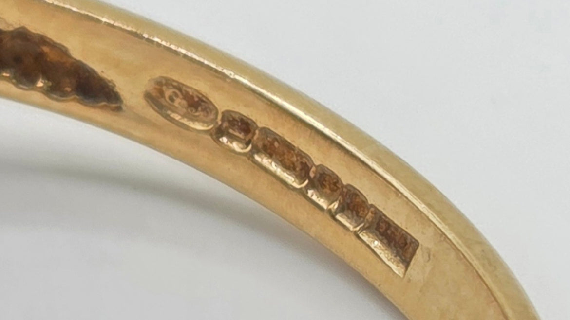 Vintage: 9ct Yellow Gold Sapphire & Diamond Oval Cluster Ring — 0.25ct — From 1997