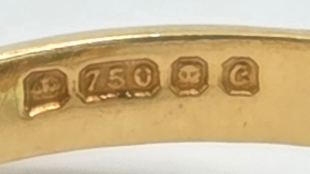 Vintage: 18ct Yellow Gold Garnet & Diamond Round Cluster Dress Ring — From 1977
